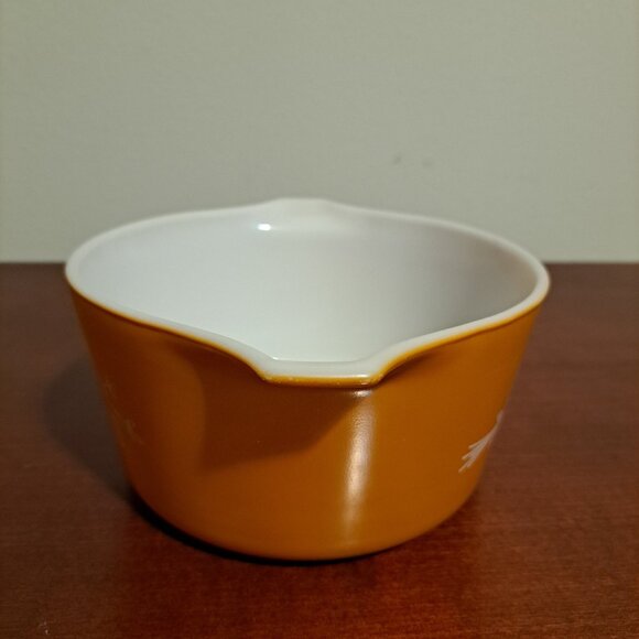 Pyrex Vintage 473-B Butterfly Gold Round 1 Liter Casserole Bowl With Lid - Picture 5 of 12